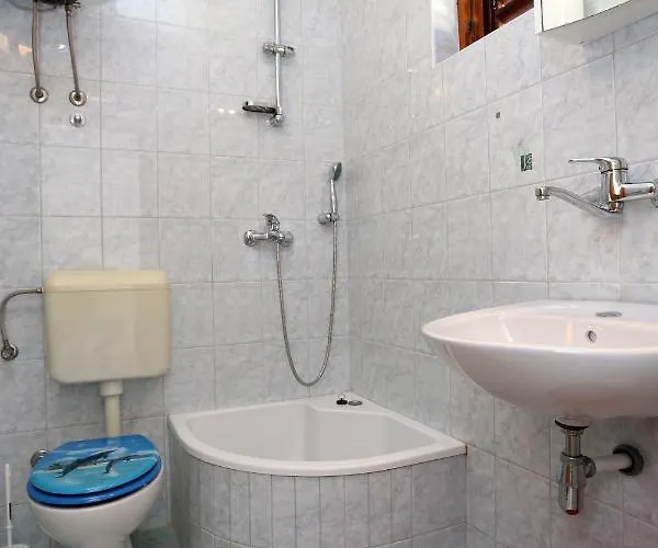 10338a Rogoznica (Sibenik-Knin)